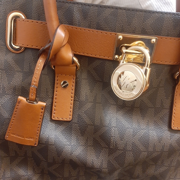 Michael  kors Hamilton handbag  MK - Picture 13 of 16